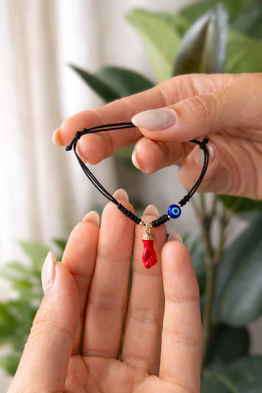 Amuleto triple escudo