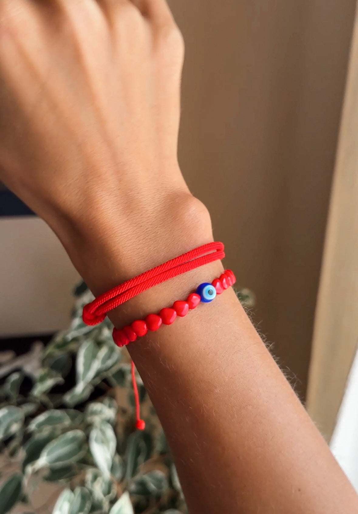 Hilo rojo protector