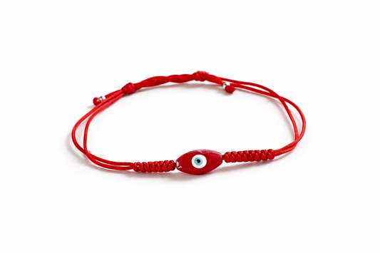 Amuleto ojito rojo