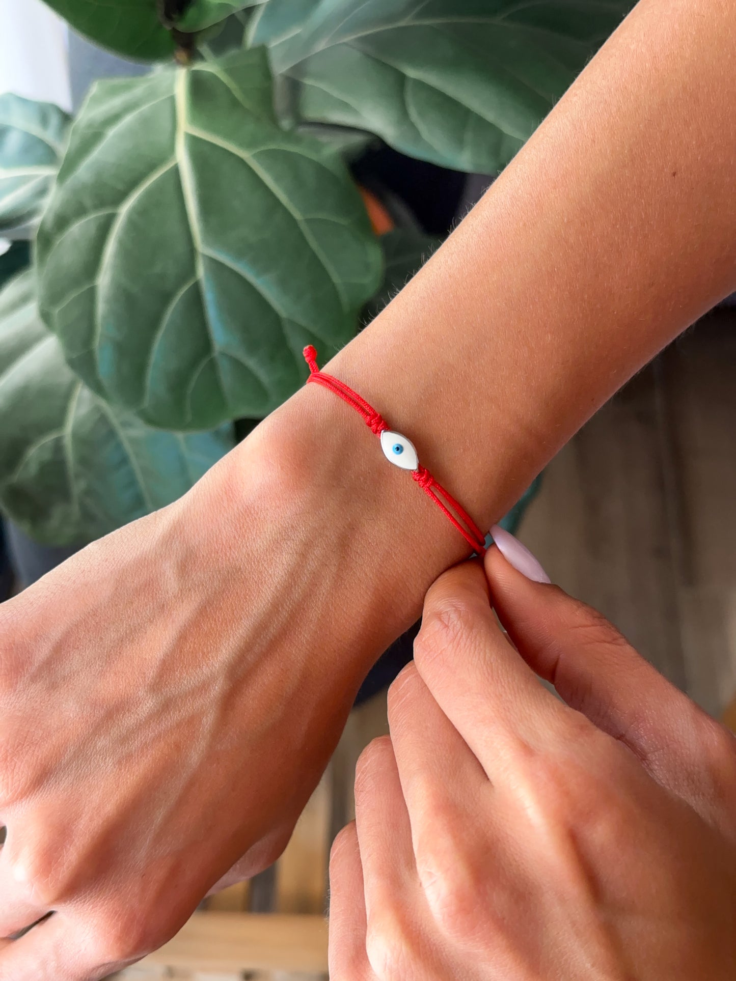 Amuleto ojito blanco