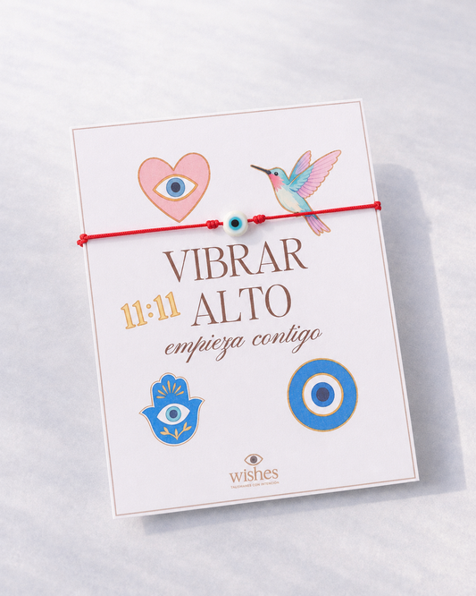 Ojito en acrílico blanco 8 mm 🤍🧿