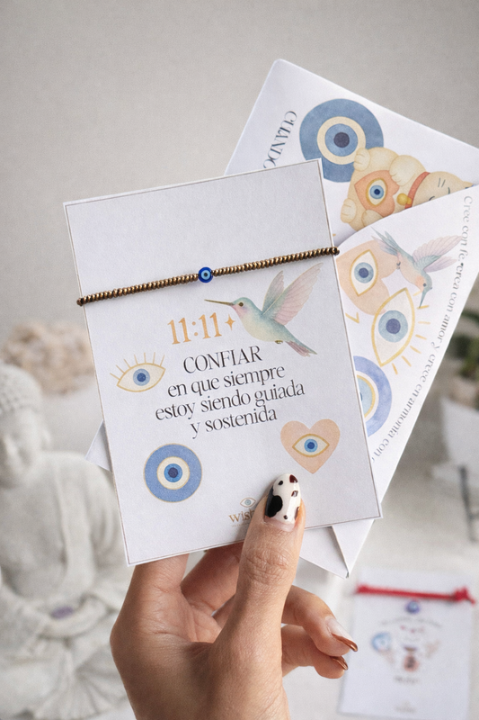 Amuleto ojito trenzado